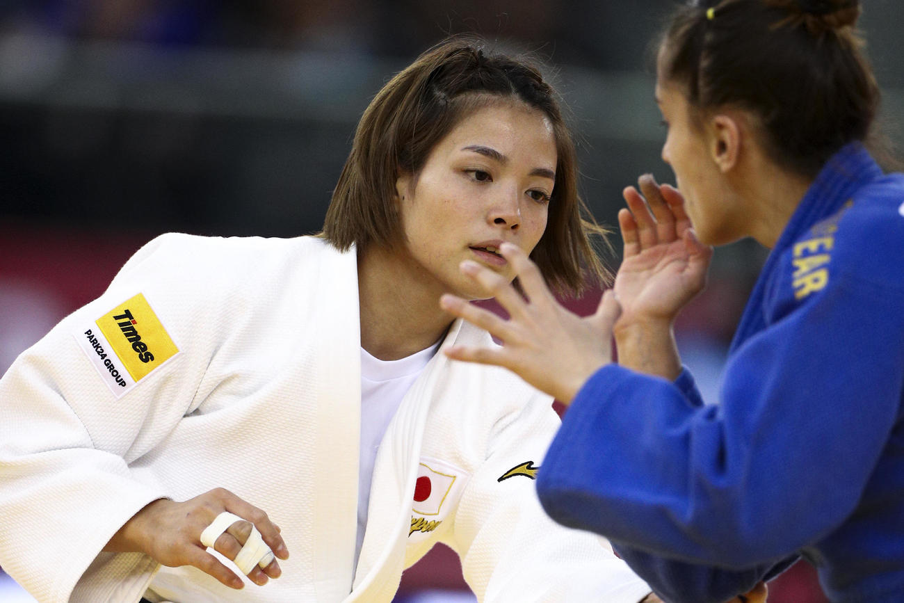 女子52キロ級、初戦に臨む阿部詩（AP)