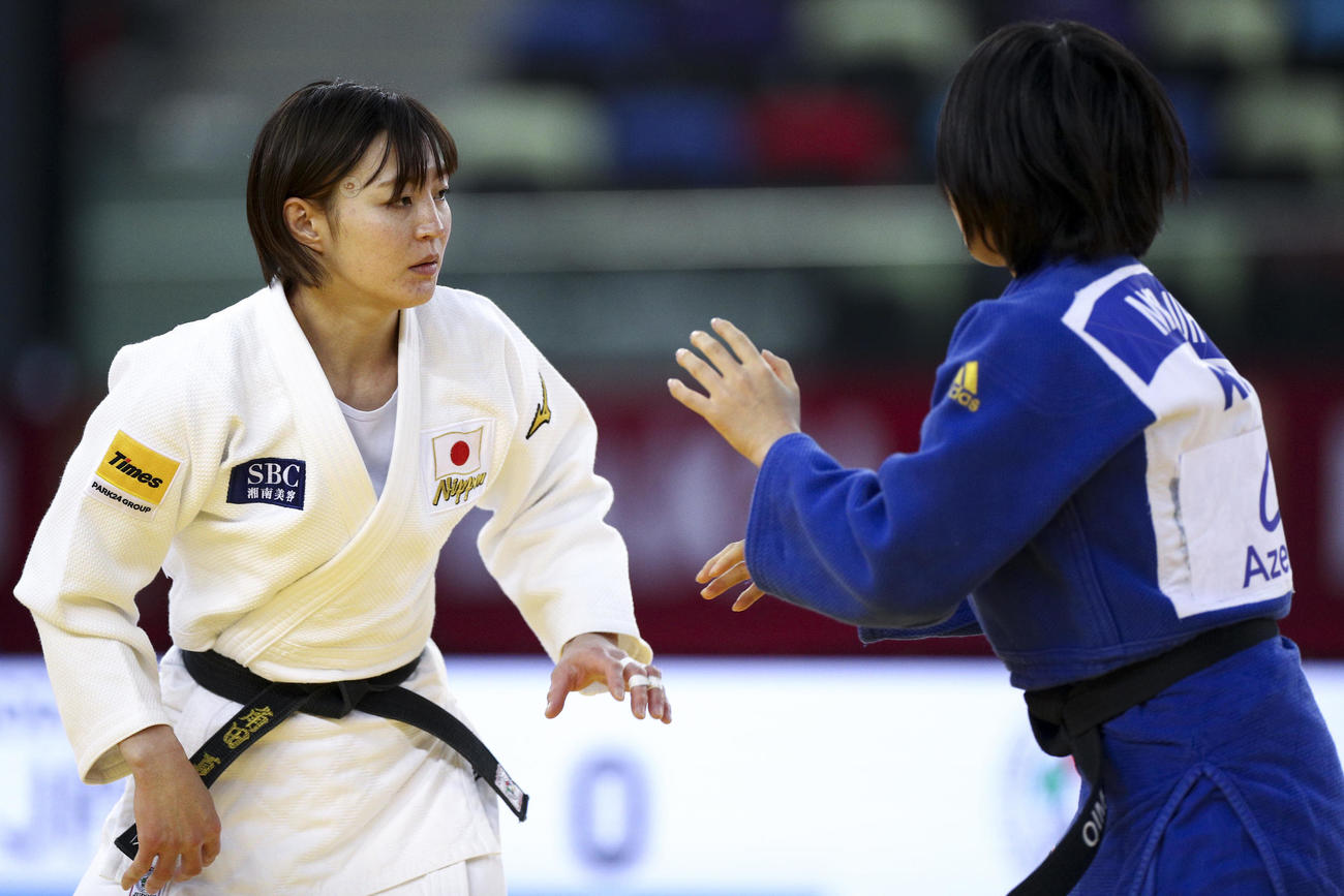 女子48キロ級、初戦に臨む角田夏実（AP)