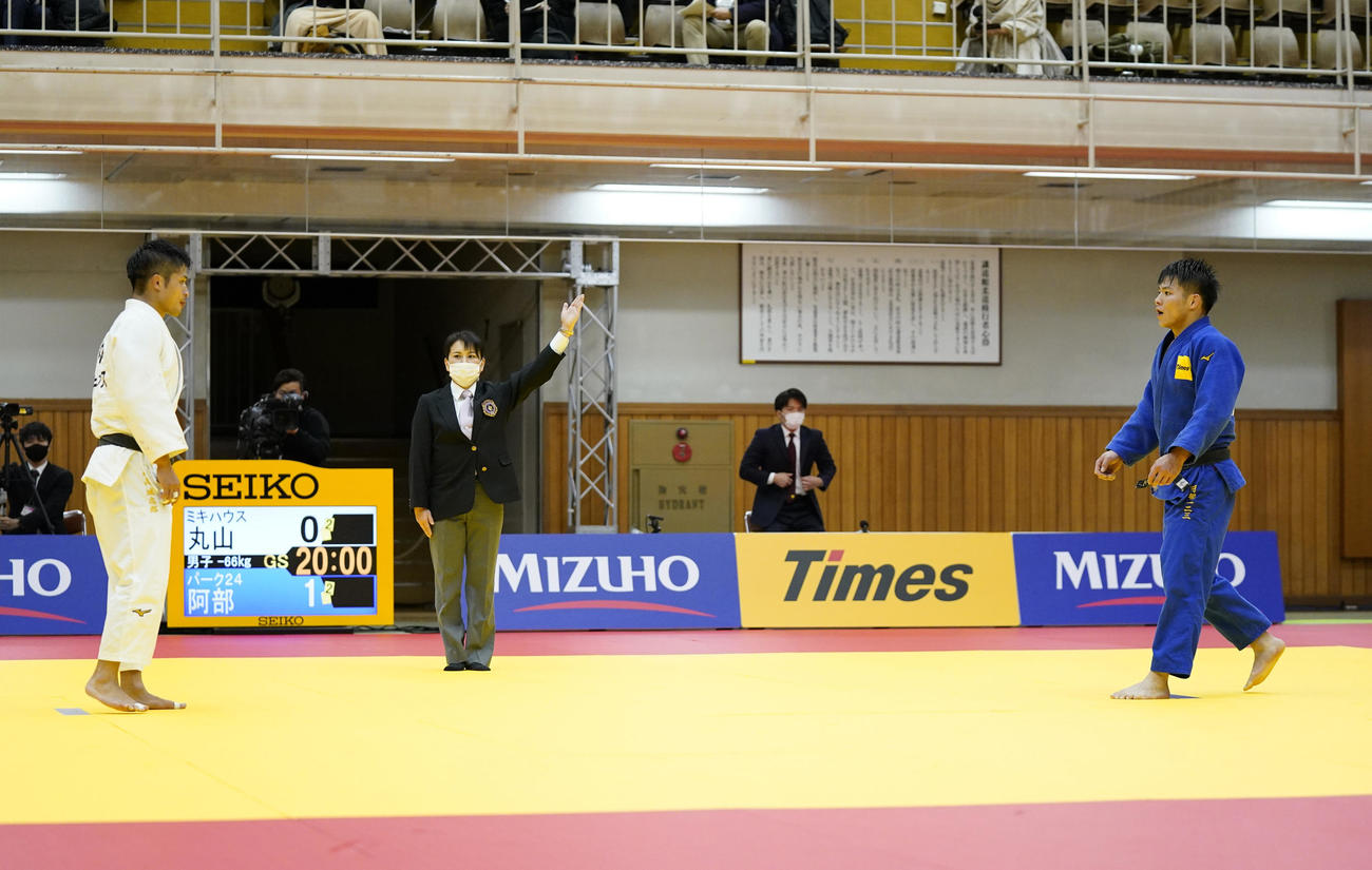 「令和の巌流島」とよばれた決戦。代表決定戦で丸山（左）を破った阿部（2020年12月撮影）
