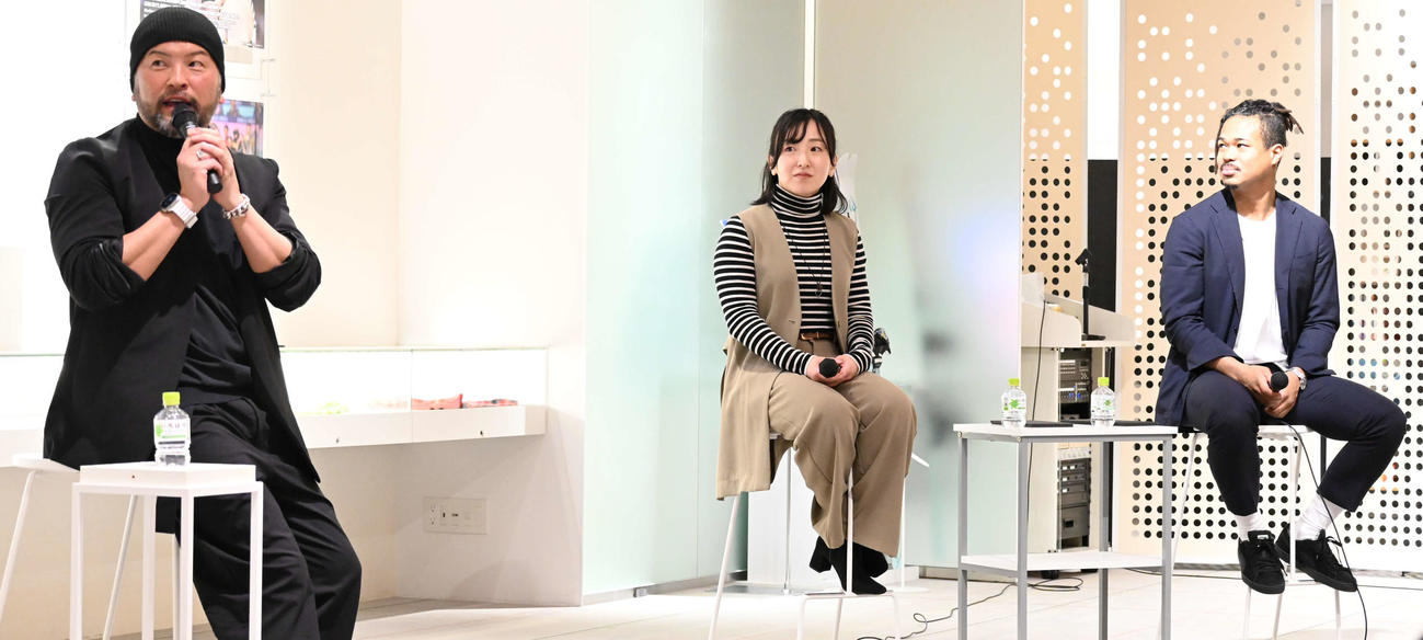 サウナの魅力を語る、右からボクシング岡沢、ロコ・ソラーレ藤沢、プロサウナー秋山氏（撮影・飯岡大暉）