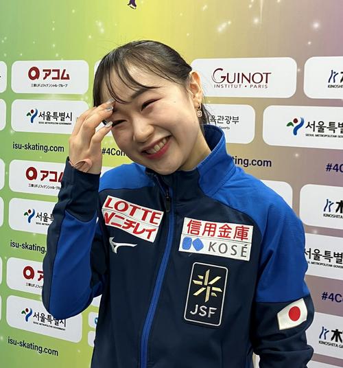 女子SP後の取材後に「今はうーん…という感じ」と額に手を当てる松生理乃（撮影・藤塚大輔）