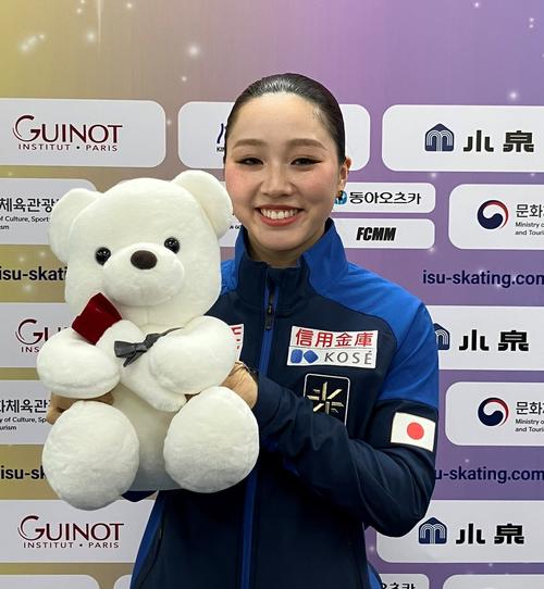 女子SP後に撮影に応じる樋口新葉（撮影・藤塚大輔）