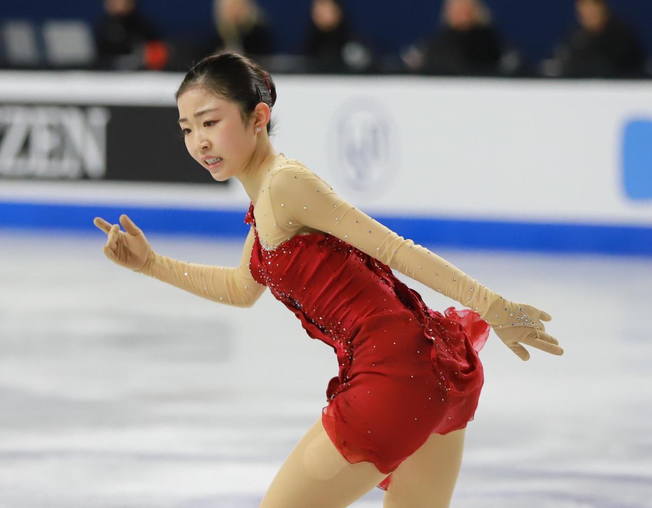 女子フリーで演技を披露する千葉百音（撮影・藤塚大輔）