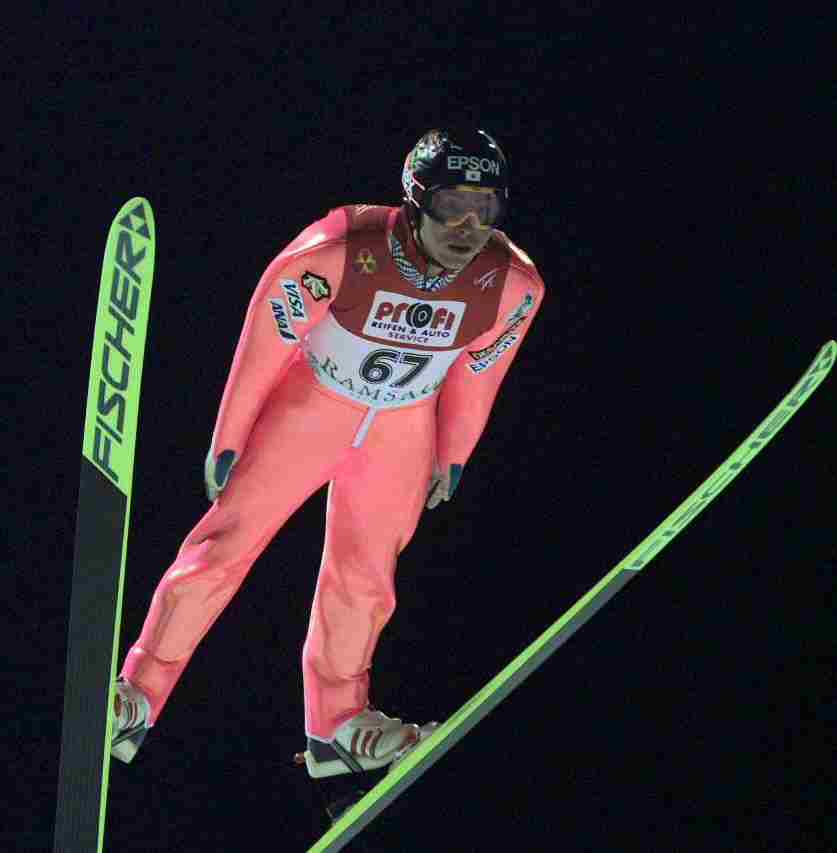 オーストリアで開かれたノルディック世界選手権のノーマルヒルでジャンプする船木和喜（1999年2月）