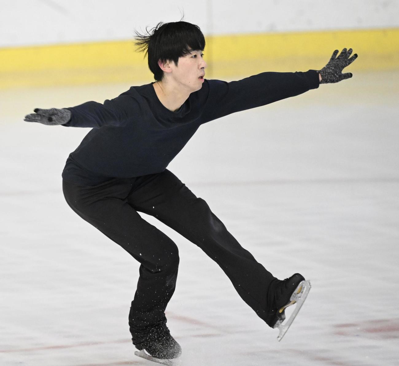 練習を公開したフィギュアスケート男子の壷井達也（共同）