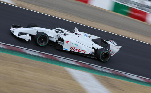 スーパーフォーミュラ開幕戦を制したDOCOMO TEAM DANDELION RACINGの太田格之進（撮影・宮崎幸一）