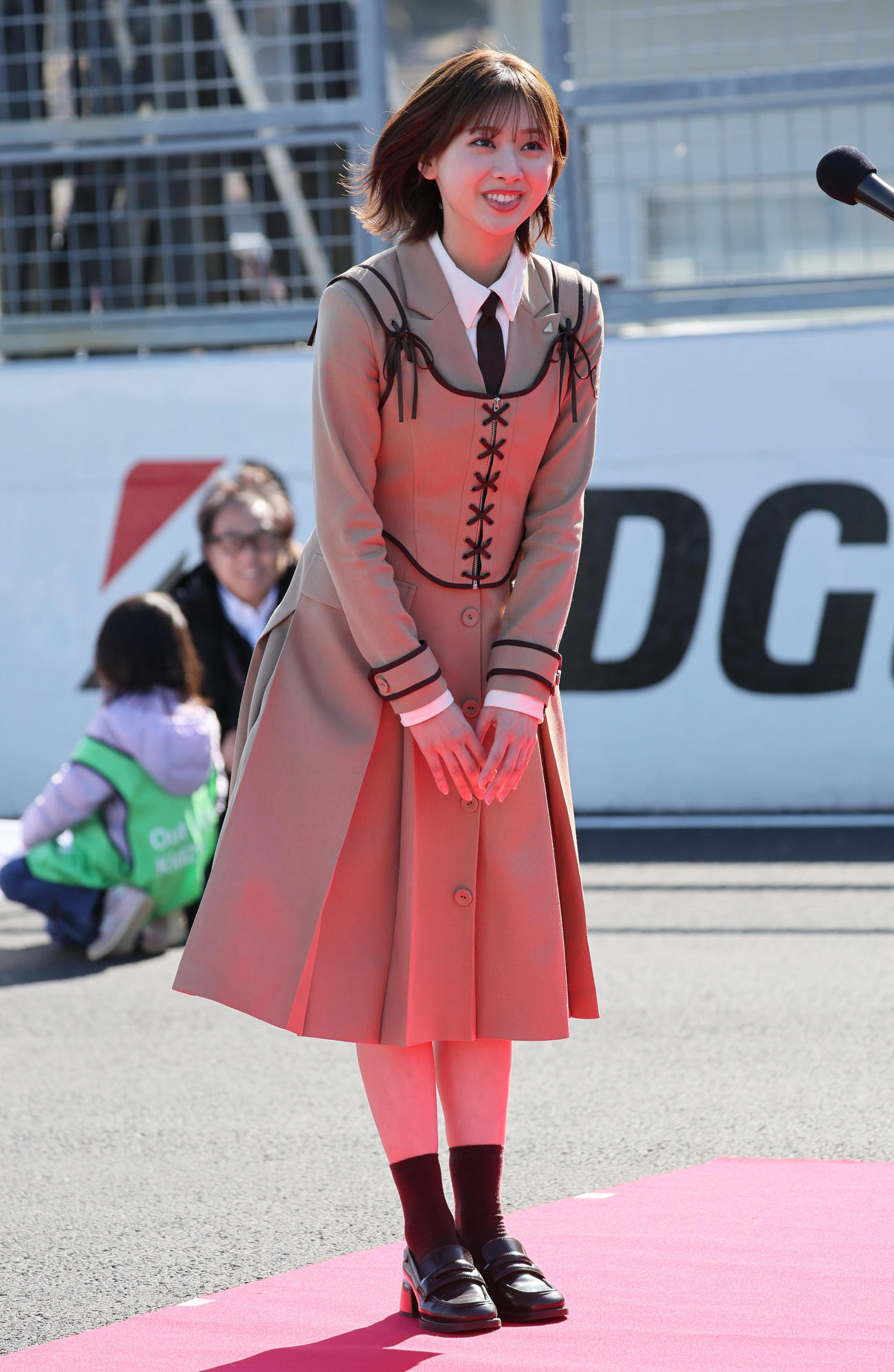 スーパーフォーミュラ第2戦で君が代独唱を行った日向坂46富田鈴花（撮影・宮崎幸一）