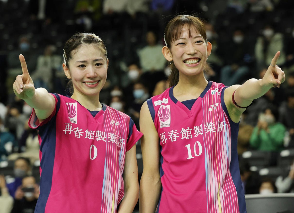 バドミントン女子ダブルスの志田千陽（左）松山奈未組（2024年12月撮影）