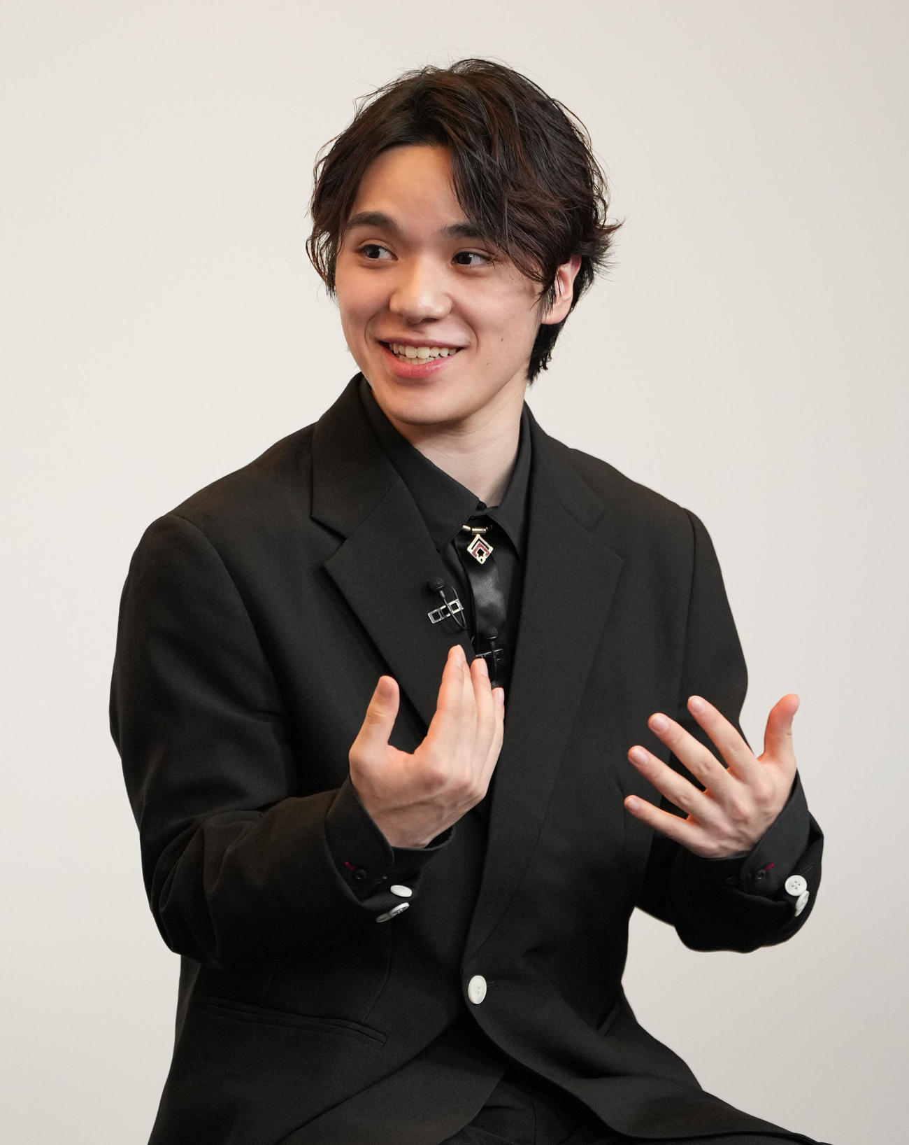 自身初のプロデュースアイスショー記者会見を行う宇野昌磨（撮影・森本幸一）