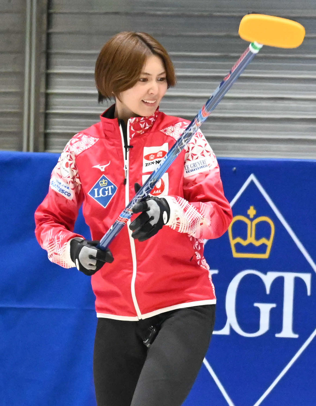 第4E、悔しそうな表情を見せる吉村（撮影・飯岡大暉）