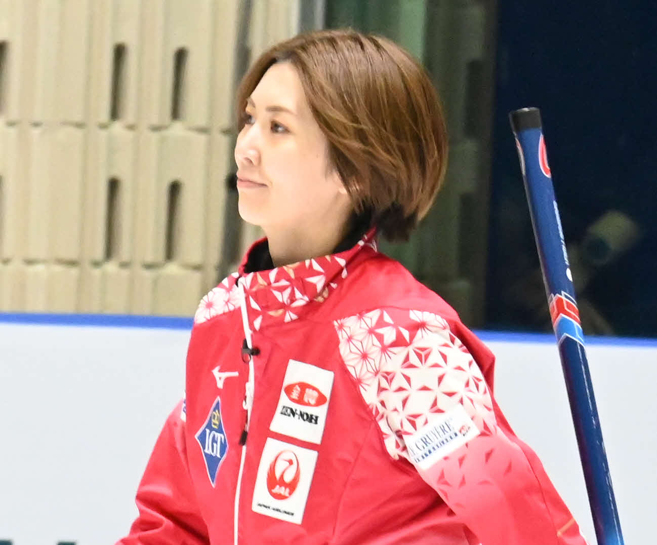 第8E、5点を奪われて負けを認める吉村（撮影・飯岡大暉）