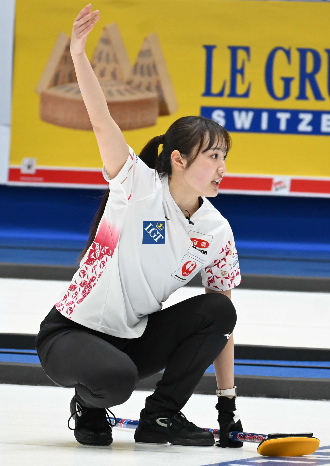 第1E、合図を出す小林（撮影・飯岡大暉）