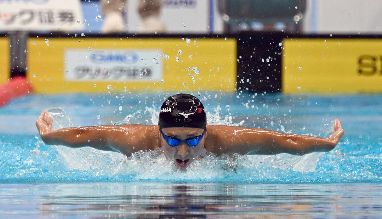 女子100mバタフライ予選で57秒81の2位で決勝に進出を決めた池江璃花子（撮影・千葉一成）
