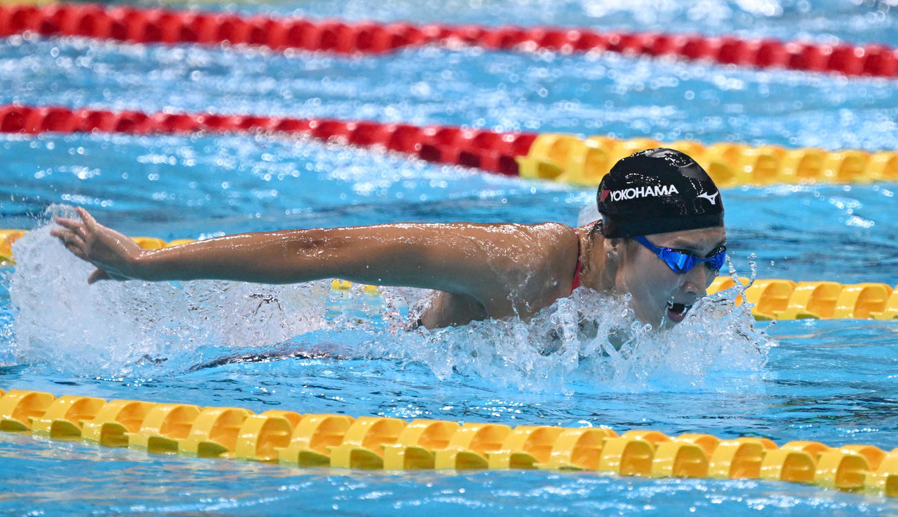 女子100メートルバタフライ決勝　57秒53で2位の池江（撮影・千葉一成）