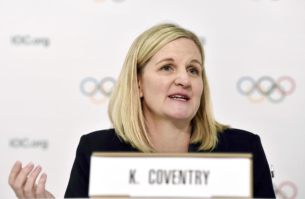 IOC総会で新会長に選出され、記者会見するカースティ・コベントリー氏＝20日、コスタナバリノ（ゲッティ＝共同）