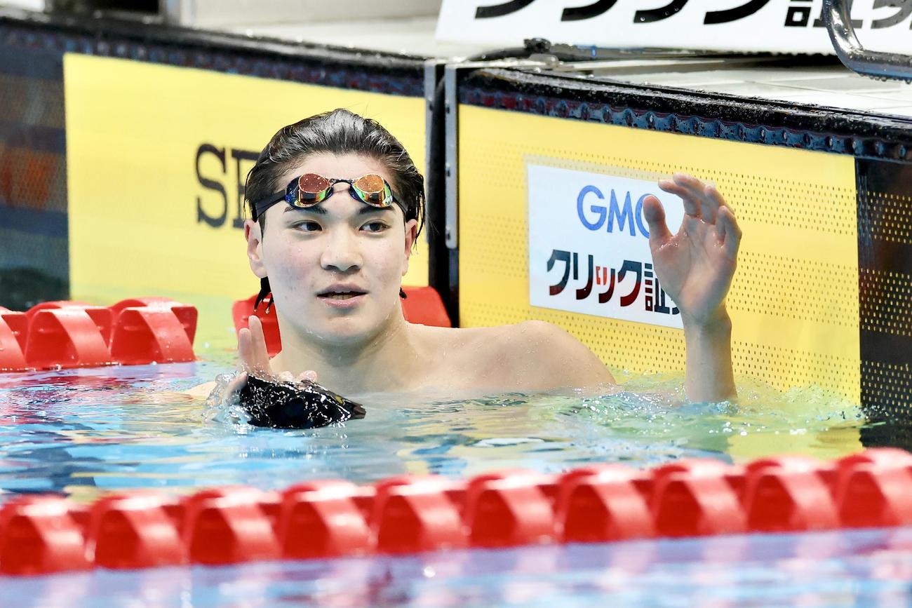 男子400メートル個人メドレー決勝　優勝を決める松下（撮影・河田真司）