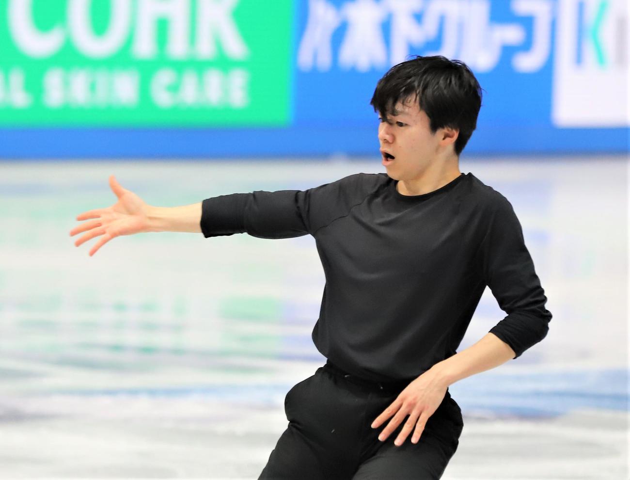 世界選手権の公式練習に臨んだ鍵山優真（撮影・藤塚大輔）