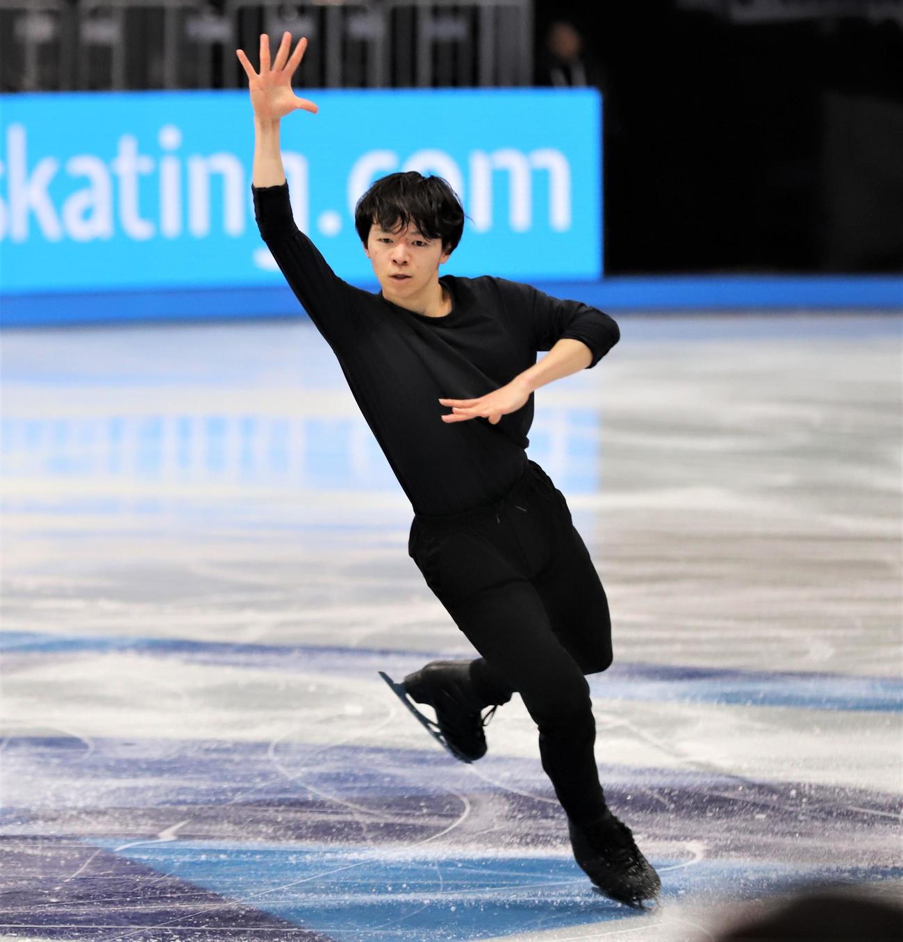 世界選手権の公式練習に臨んだ鍵山優真（撮影・藤塚大輔）