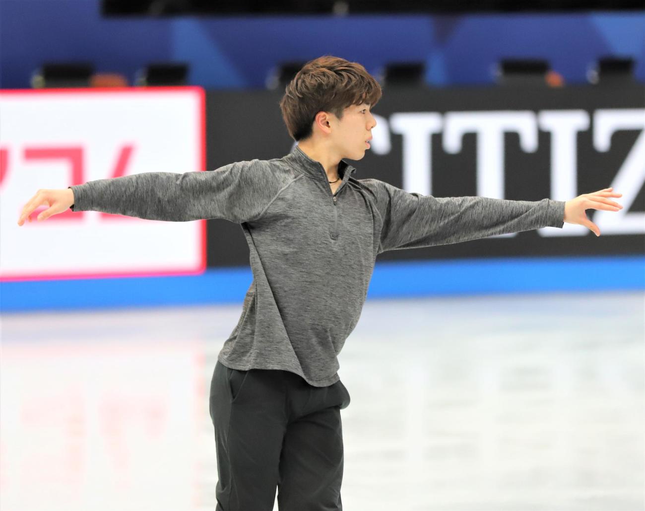世界選手権の公式練習に臨んだ佐藤駿（撮影・藤塚大輔）