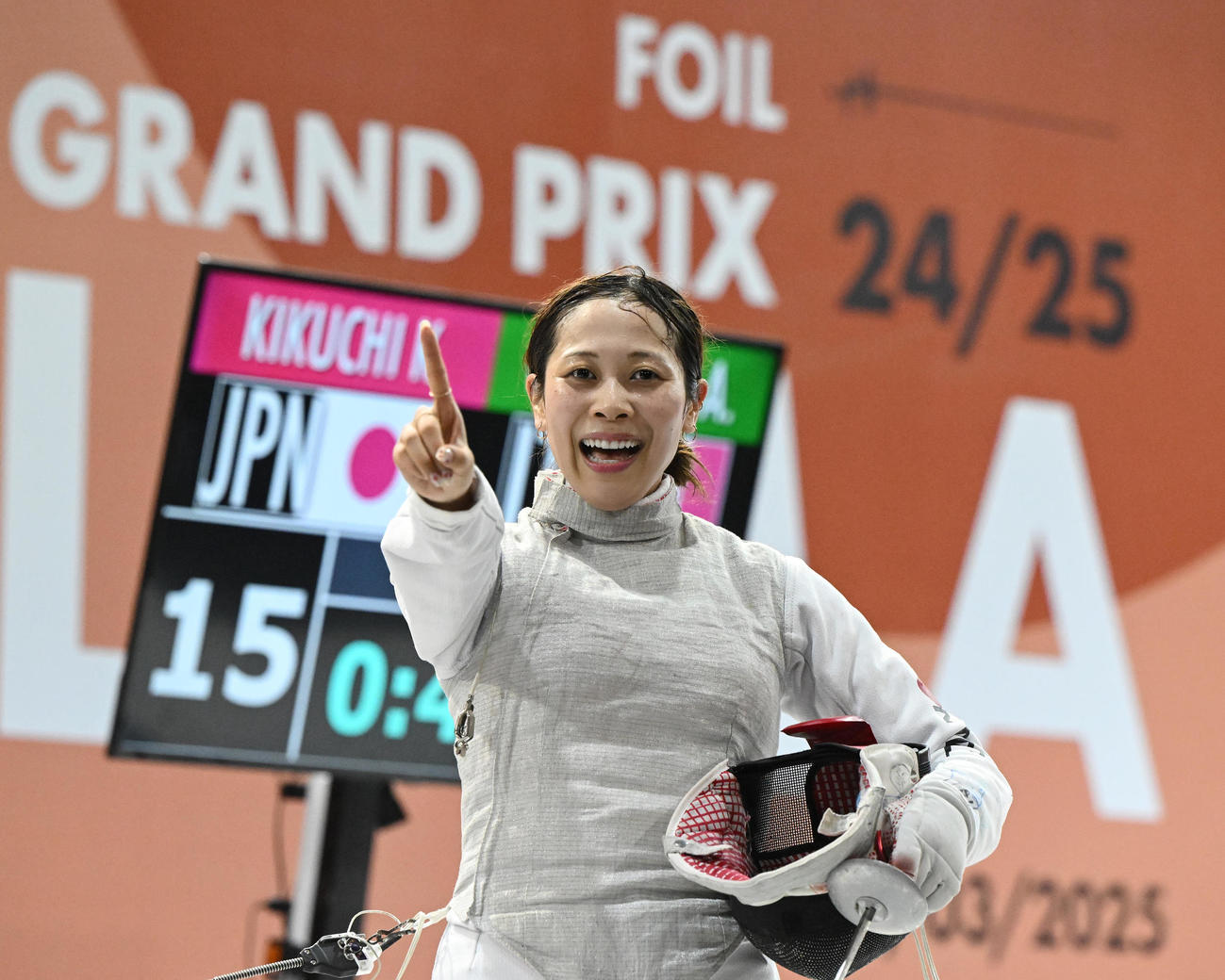 フェンシング女子フルーレGPで日本史上初の金メダルに輝いた菊池小巻（C）日本協会