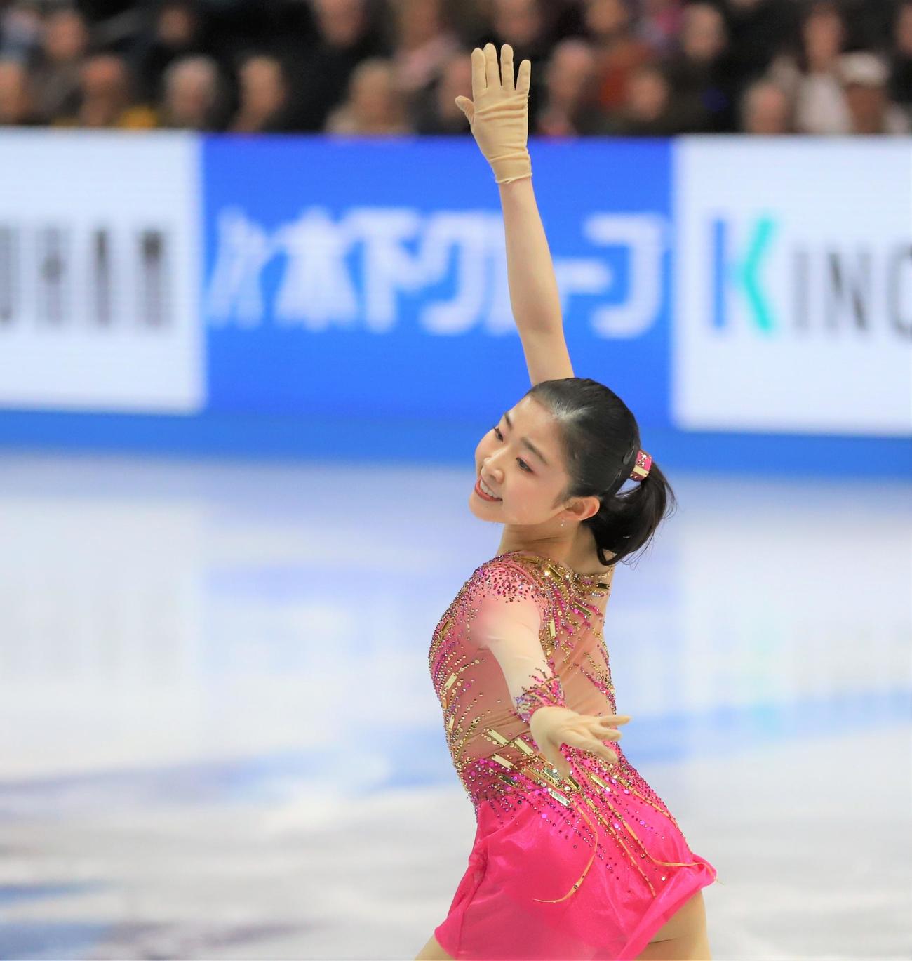 世界選手権女子SPで演技を披露する千葉（撮影・藤塚大輔）