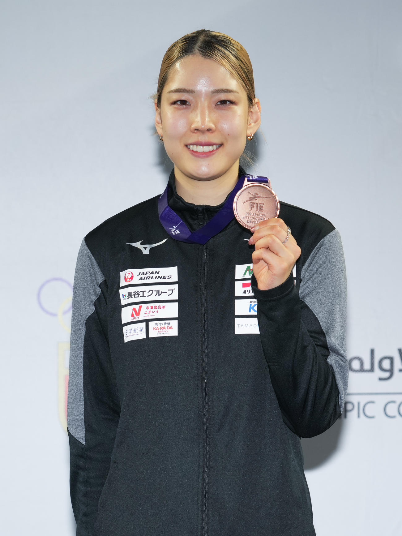 フェンシング女子サーブルW杯で銅メダルを獲得した江村美咲（日本協会提供）