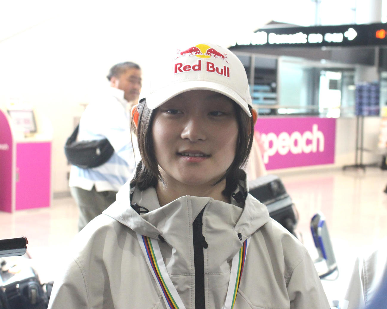 スノーボード世界選手権から帰国した清水（撮影・勝部晃多）