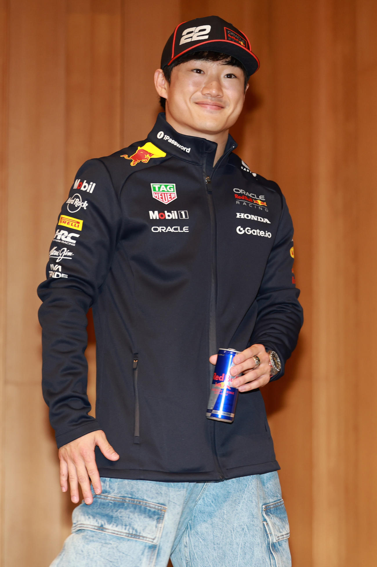 「Red Bull Showrun×Powered by Honda」を終え会見するるRed Bull Racingの角田（撮影・野上伸悟）