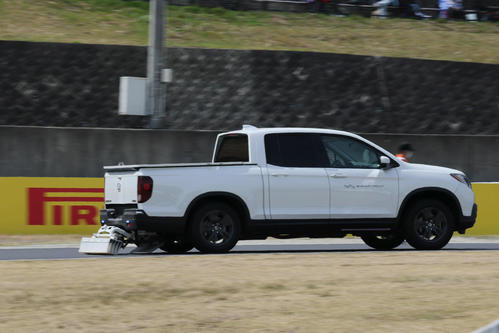 鈴鹿サーキットで新たに導入されたオイル処理車（撮影・宮崎幸一）
