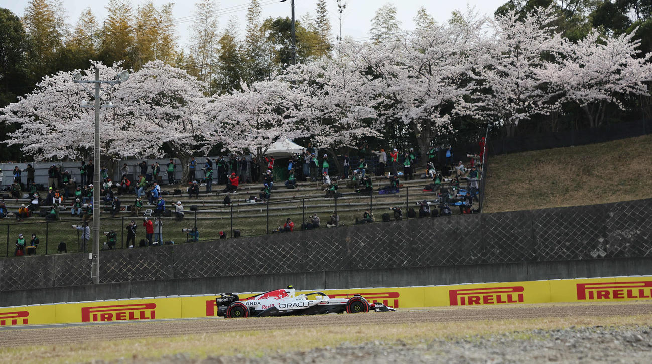 2日で4度の火災中断にアタックを阻まれ15位Q2敗退となったレッドブル・ホンダの角田（撮影・宮崎幸一）