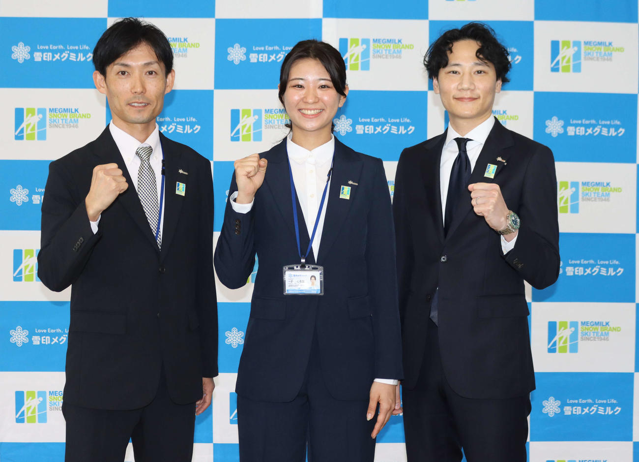 取材会に出席した雪印メグミルクの（左から）伊東監督、一戸、原田侑コーチ（撮影・保坂果那）