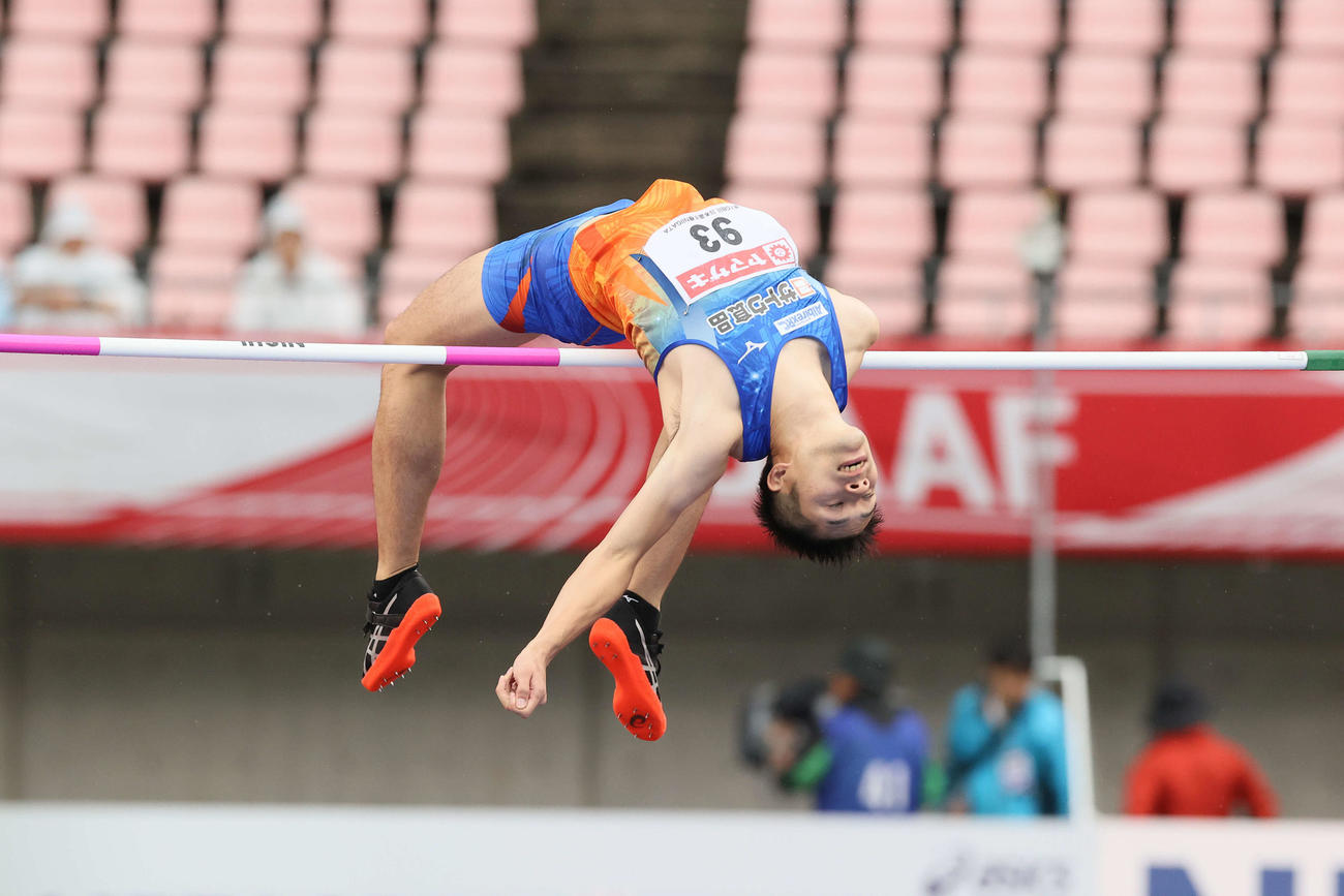 昨年6月の日本選手権での長谷川（サトウ食品新潟アルビレックスランニングクラブ提供）