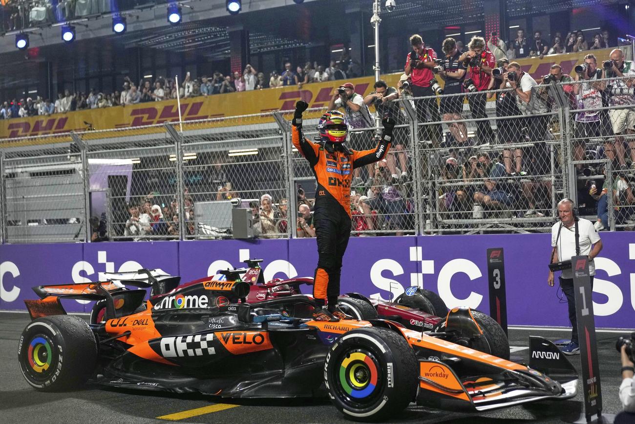 サウジアラビア・グランプリで優勝し喜ぶピアストリ（AP）