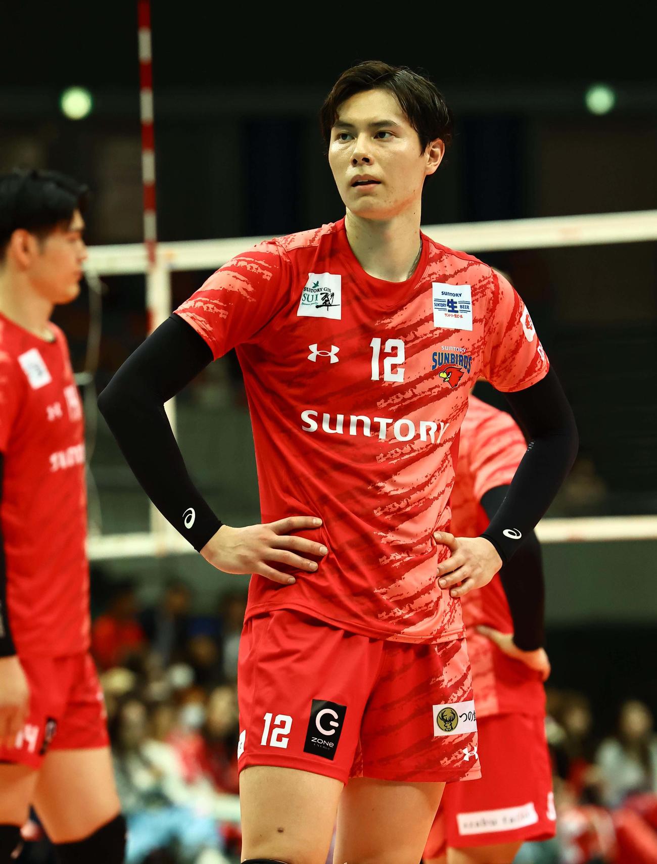 サントリー対名古屋　名古屋に敗れ悔しそうな表情を見せるサントリー・高橋藍（撮影・上田博志）