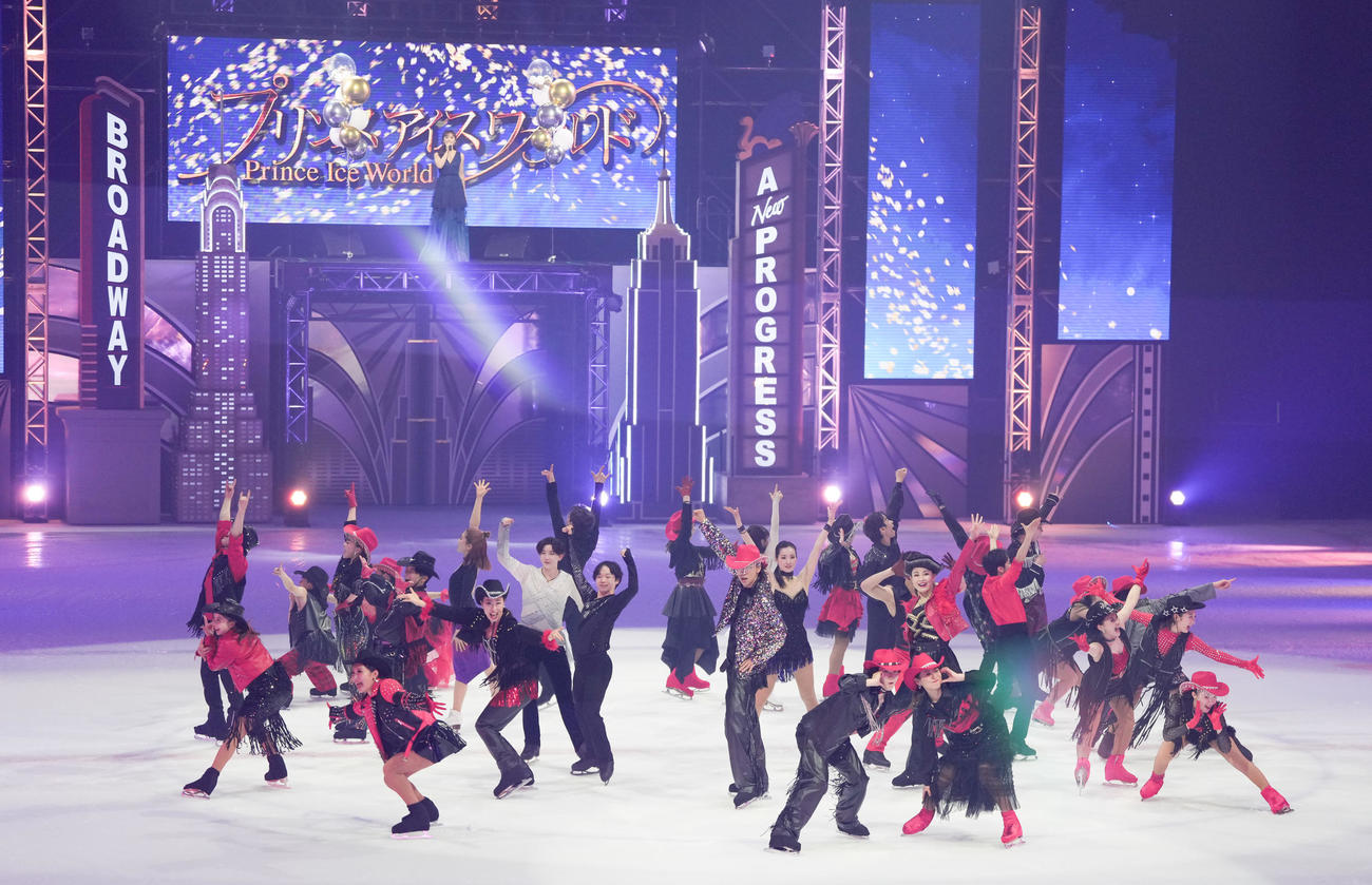 「プリンスアイスワールド2025－2026 PIW THE MUSICAL～The Best of BROADWAY～横浜公演」で華麗に演技したスケーターたち（撮影・鈴木みどり）