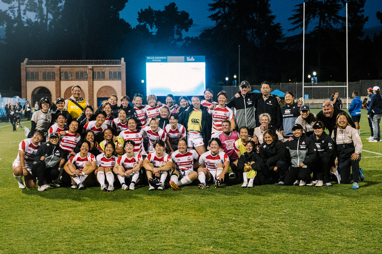 米国に初勝利し喜ぶラグビー女子15人制日本代表「サクラフィフティーン」（C）JRFU