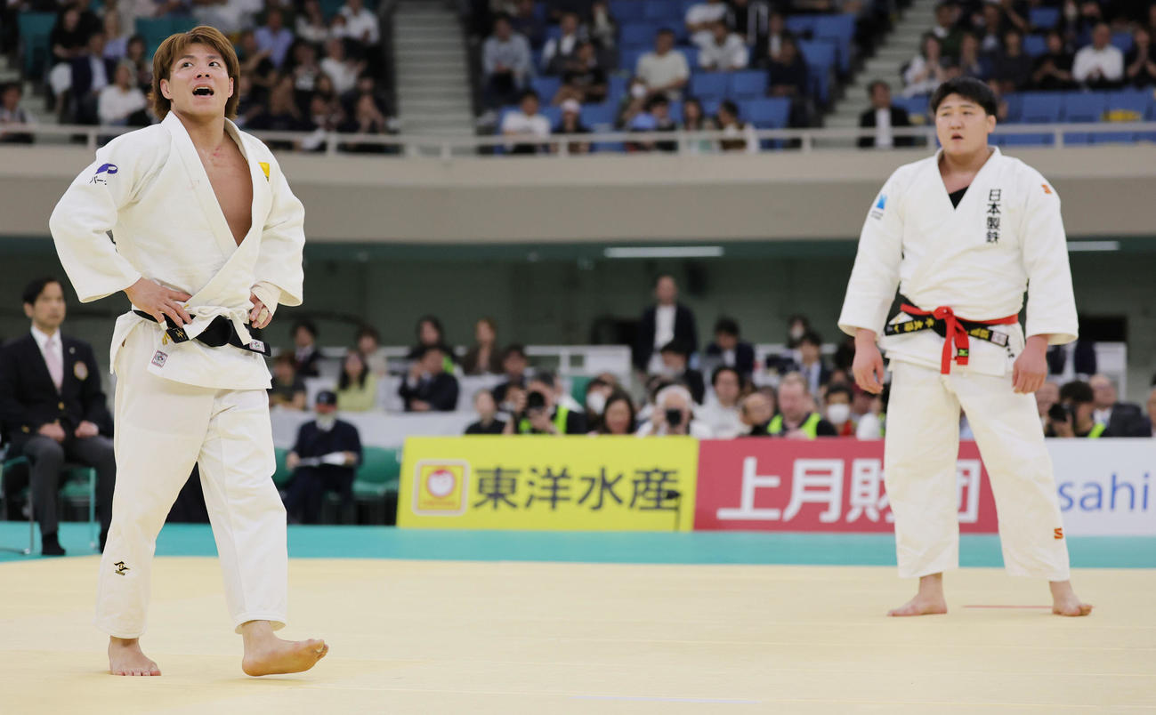 2回戦で鈴木（右）に大内返しで敗れた阿部（撮影・野上伸悟）