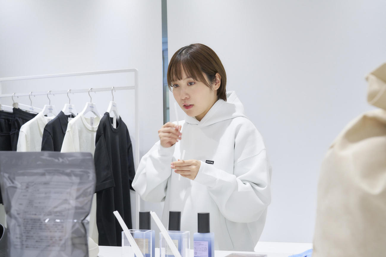 TENTIAL表参道ヒルズPOPUPオープン初日、記念イベントで来店した平野美宇（同社提供）