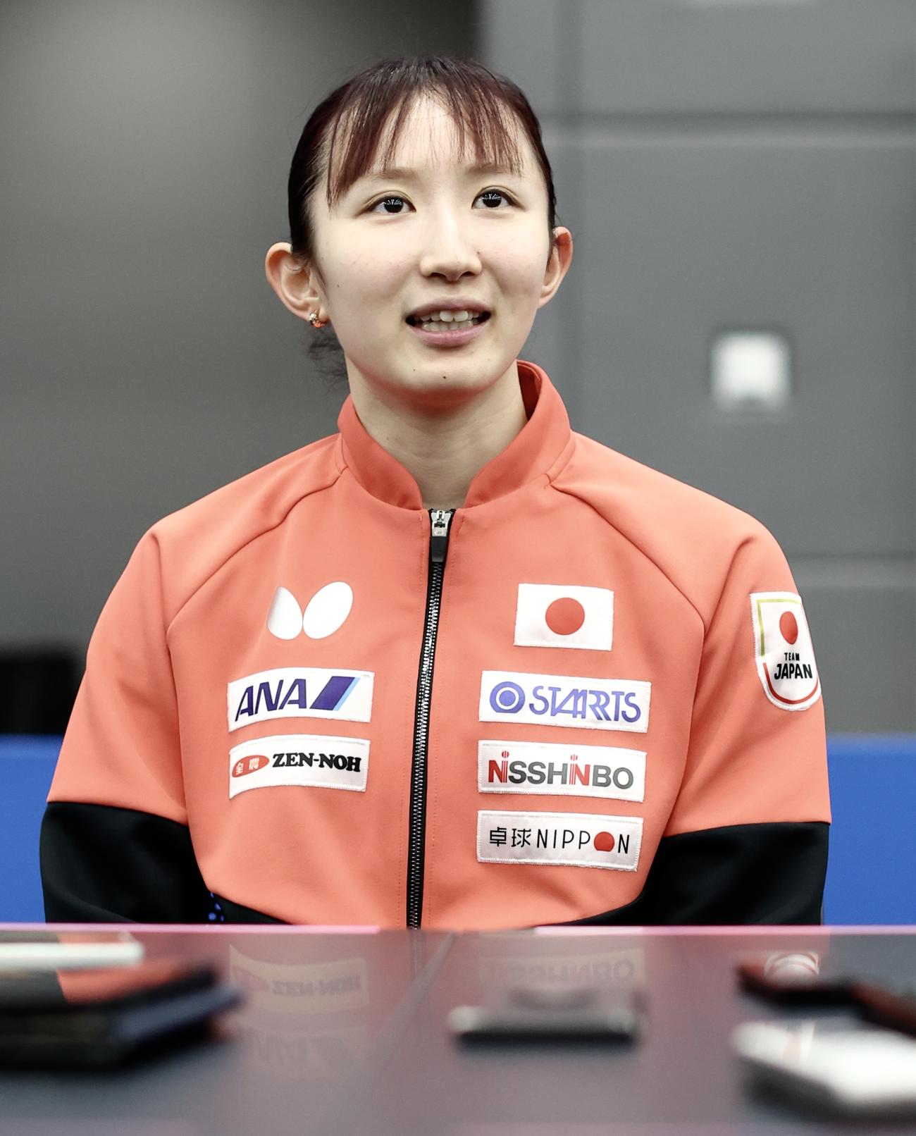 記者の質問に答える早田（撮影・河田真司）