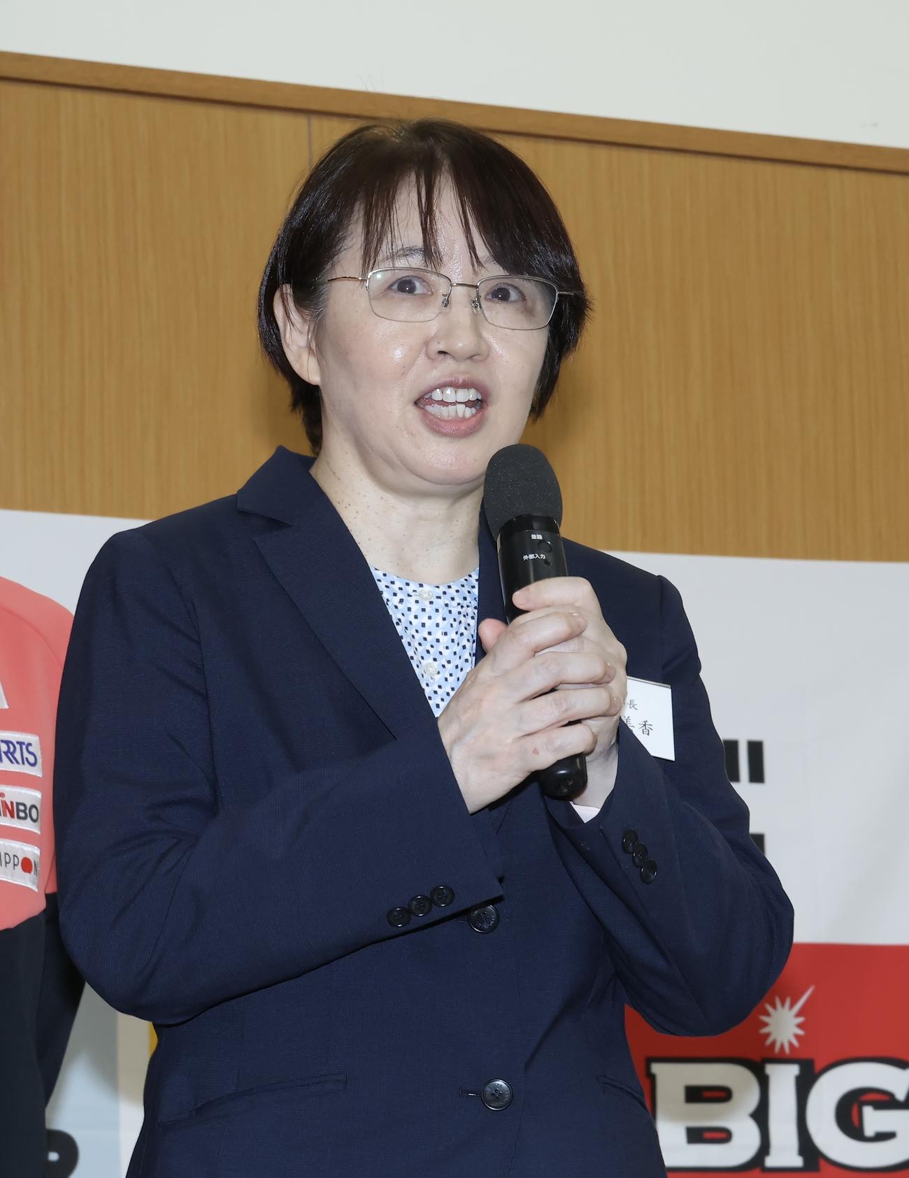 壮行会であいさつする馬場強化本部長（撮影・河田真司）