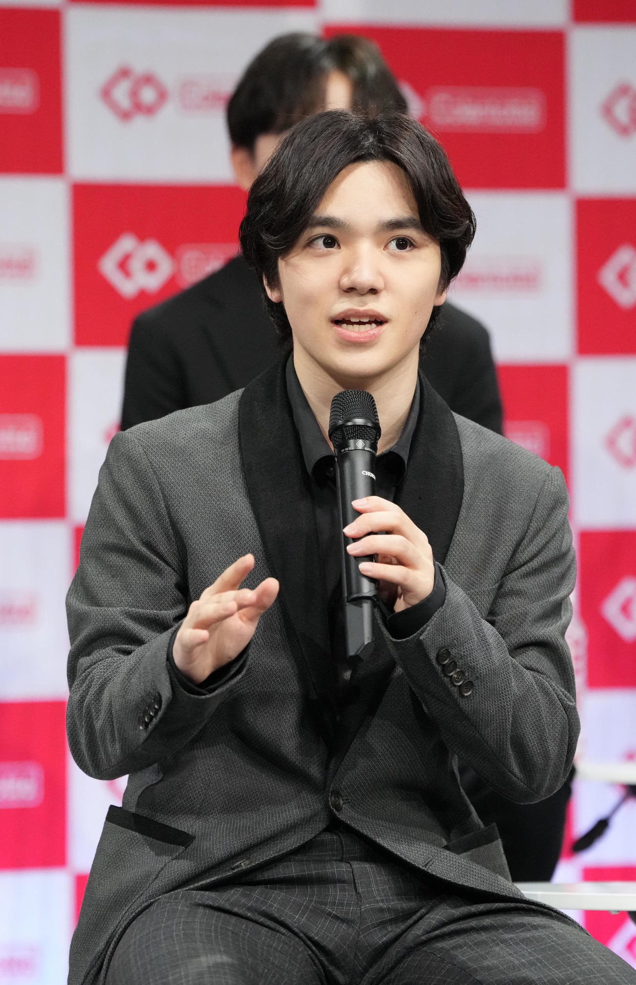 イベントに参加し話をする宇野昌磨さん（撮影・森本幸一）