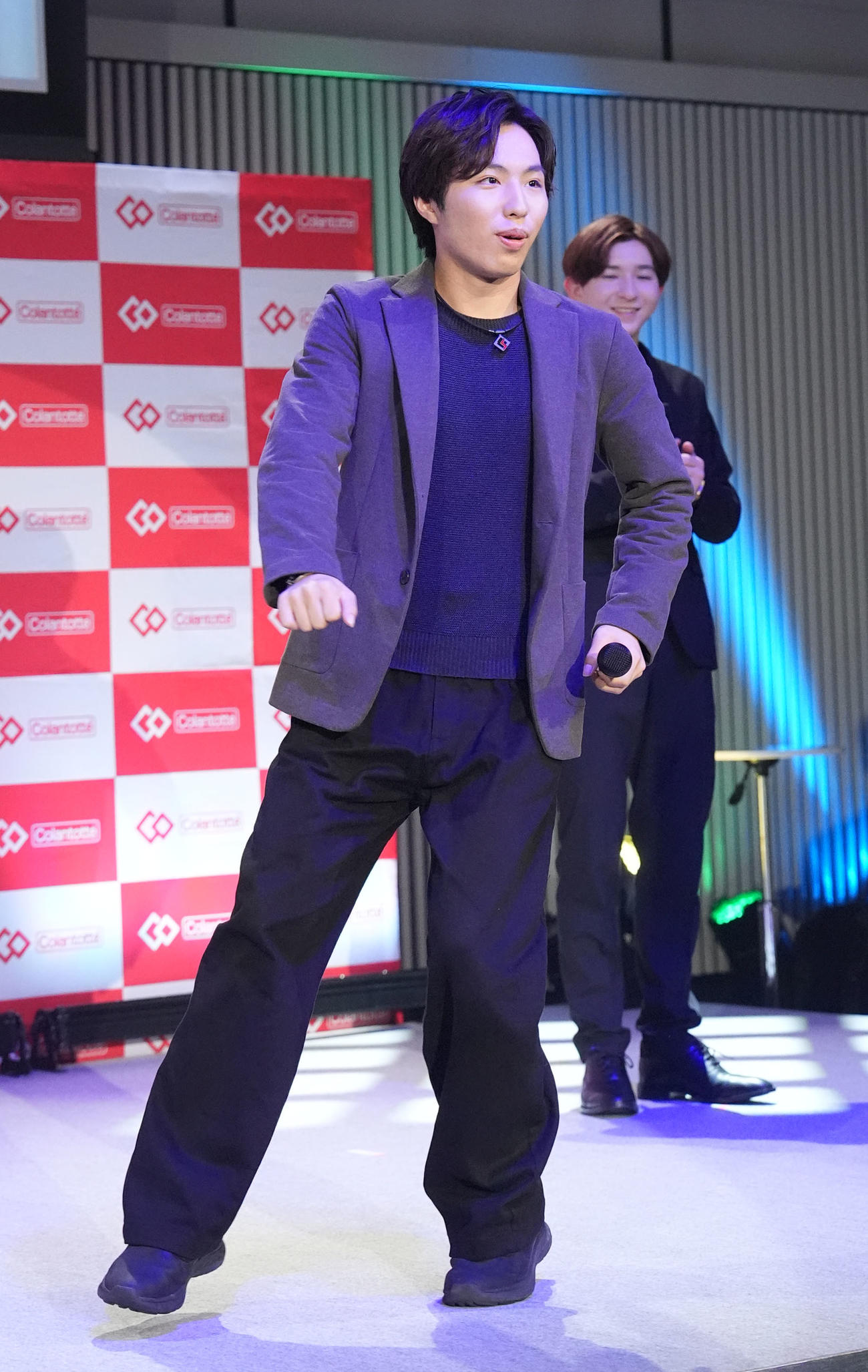 イベントに参加し登壇する三浦佳生（撮影・森本幸一）