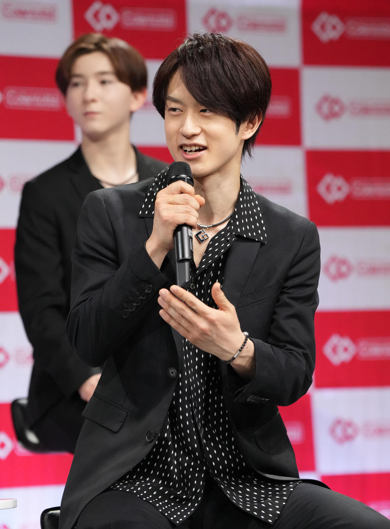 イベントに参加し話をする山本草太（撮影・森本幸一）