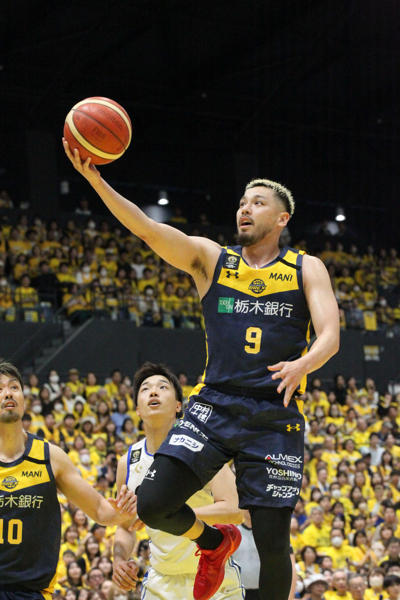 宇都宮対三河　第1Qにドライブからレイアップシュートを決めた宇都宮の遠藤祐亮（撮影・沢田啓太郎）