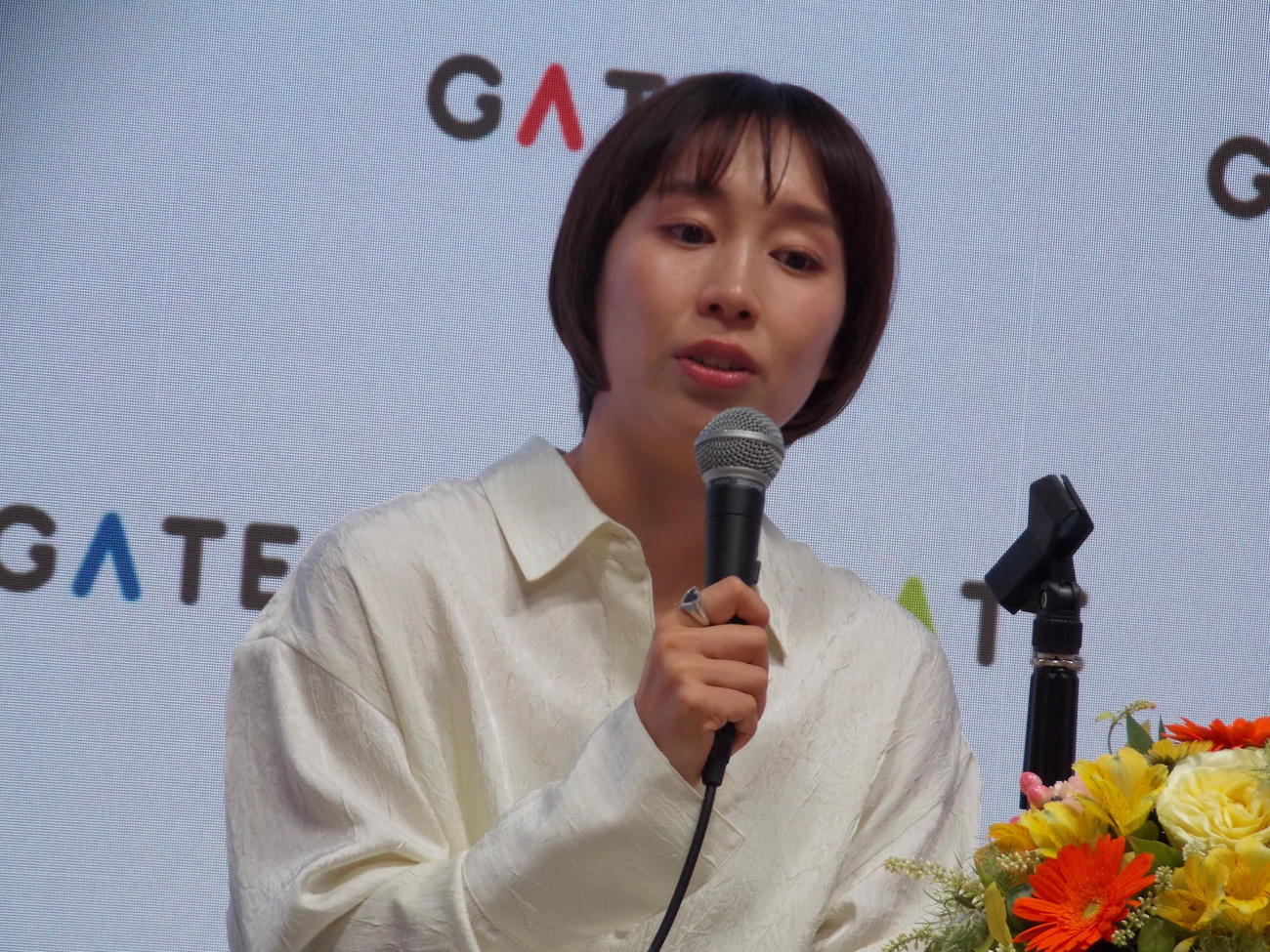25～26年シーズン限りでの現役引退を表明し、涙を流す宮崎早織（撮影・松本航）