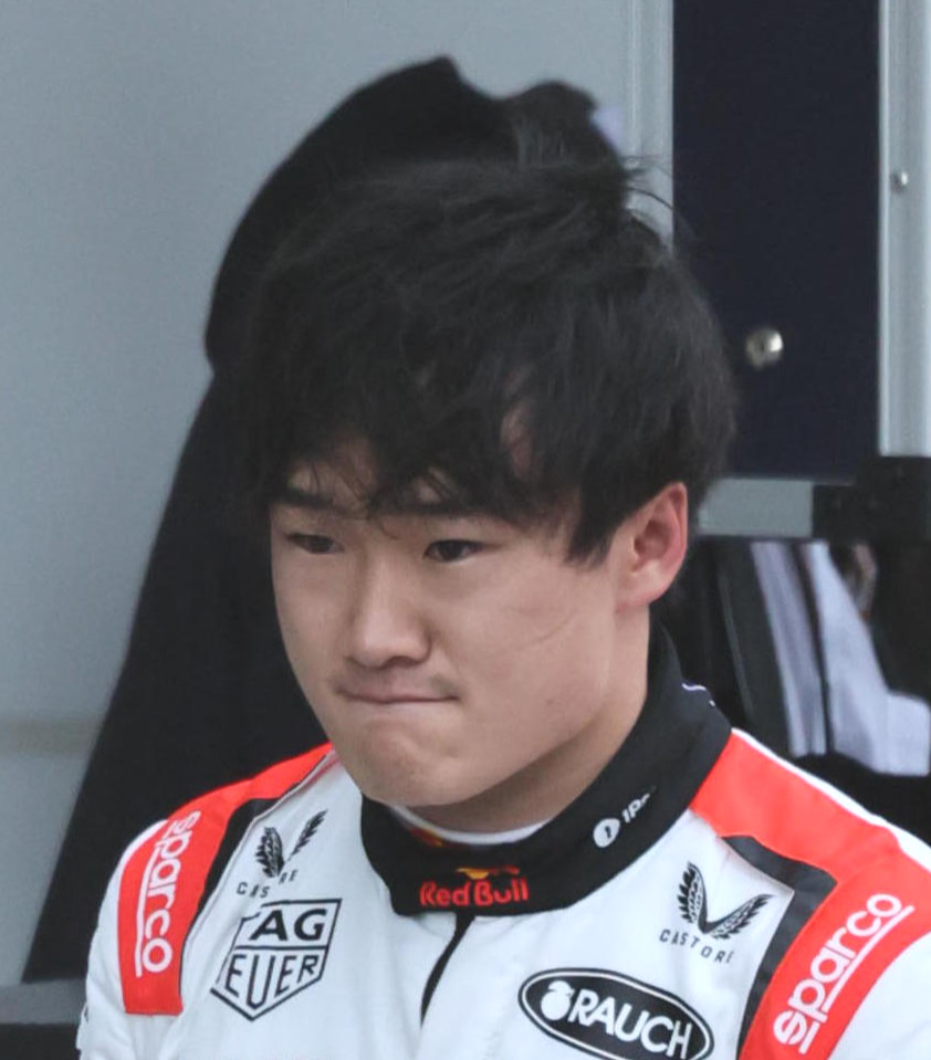 クラッシュ後、ガレージに戻る角田裕毅の車（ゲッティ＝共同）