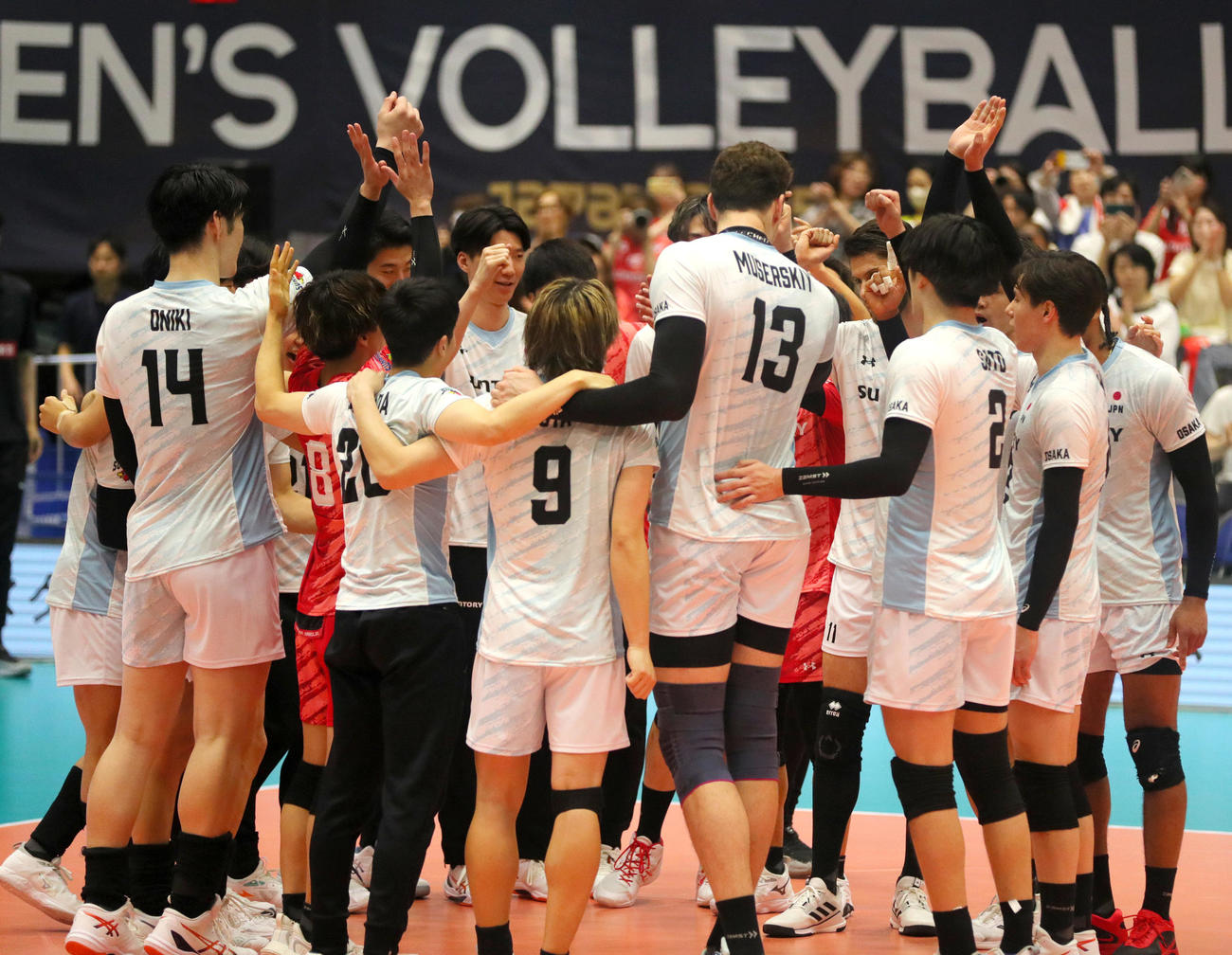 サントリー対フーラード　フーラードに勝利し喜ぶサントリーの選手ら（撮影・上山淳一）