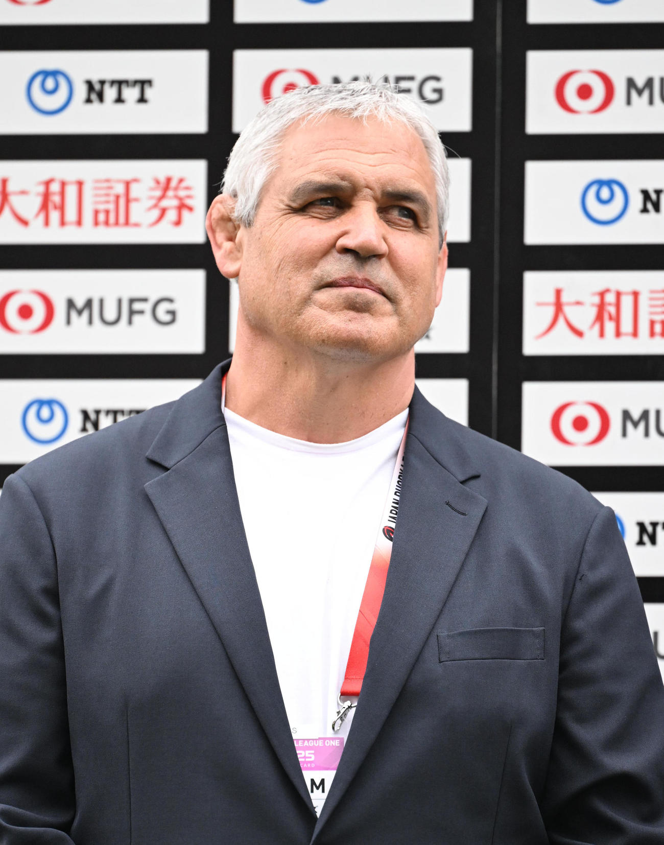東京ベイ対東京SG　試合後、インタビューを受ける東京ベイのルディケヘッドコーチ（撮影・和賀正仁）