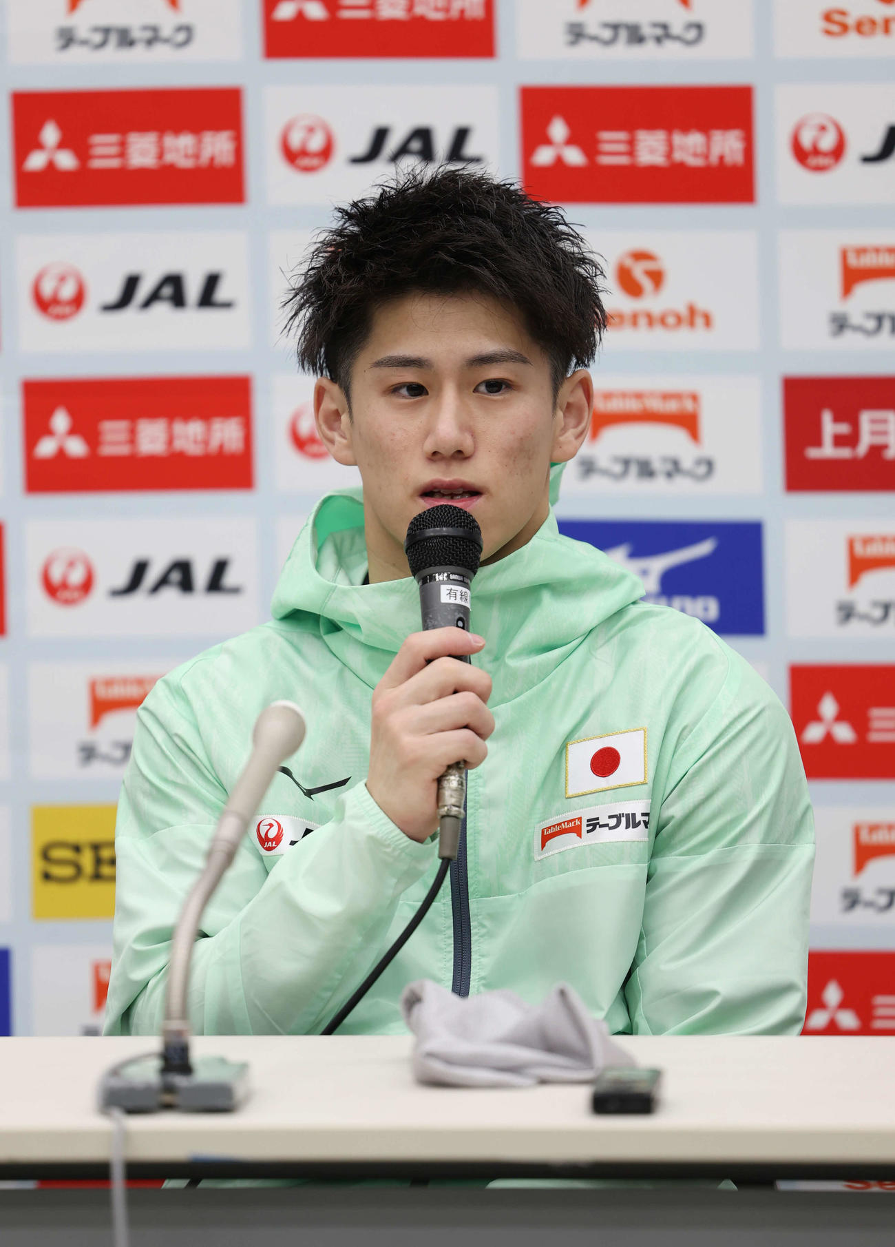 試合後、インタビューを受ける橋本（撮影・増田悦実）