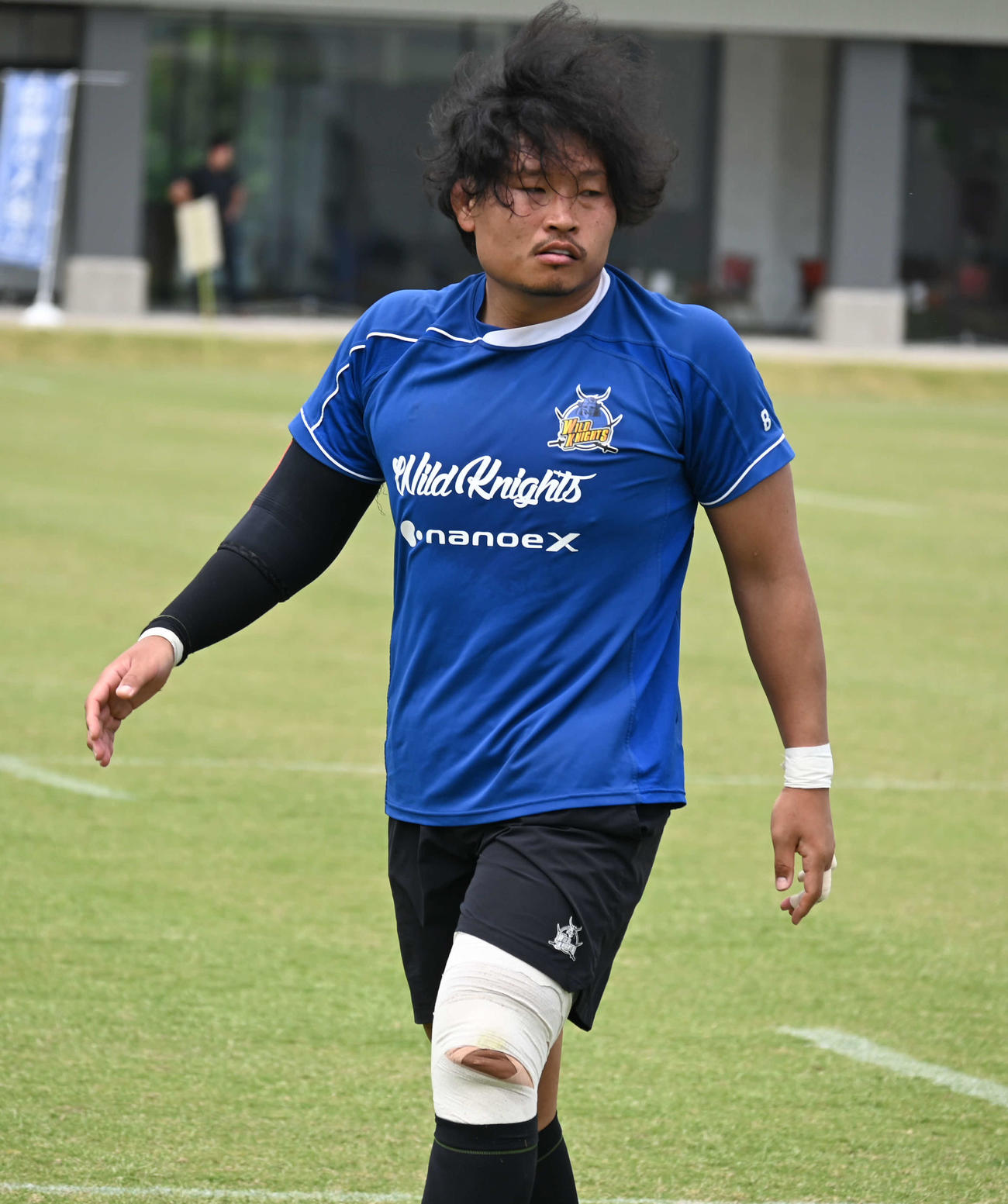 準決勝へ調整する埼玉の稲垣啓太（撮影・飯岡大暉）